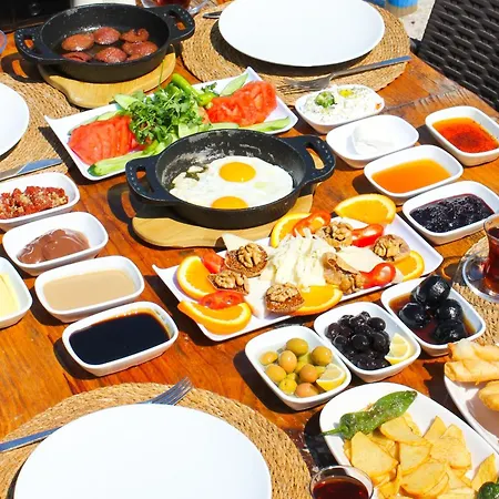 Arz'urla Restaurant & 酒店 *